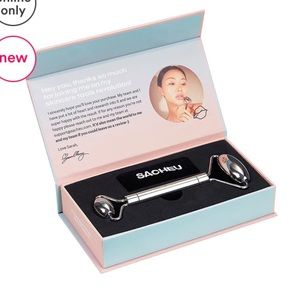 NWT Sacheu Dual Sided Beauty Roller